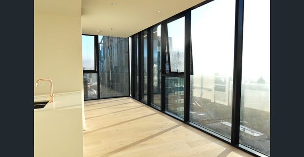 Contemporary PEAK Apartment - Photo 1