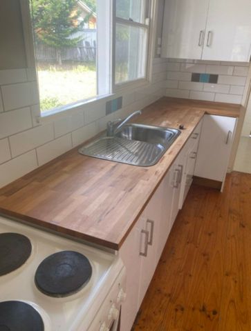 32 Neilson Street, Garran ACT, Belconnen - Photo 2