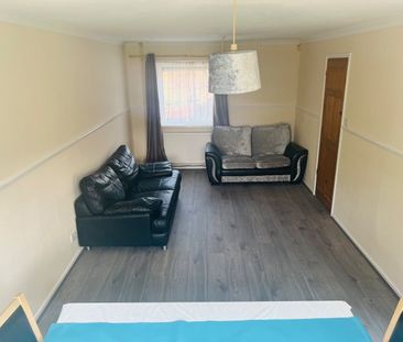 3 Bed Terraced House, Torridon Close, LE4 - Photo 1