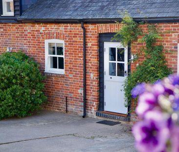 1 bedroom Flat To Let - Photo 3