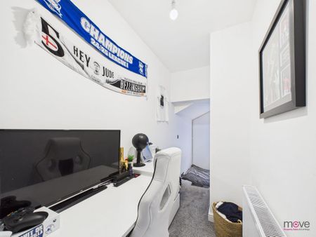 3 bedroom end of terrace house to rent - Photo 5