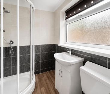 2 bedroom end of terrace house to rent - Photo 5