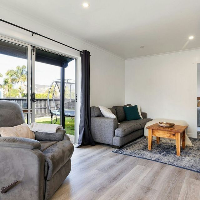 Modern two bedroom - Photo 1