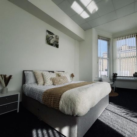 1 bedroom in a house share to rent - Photo 3