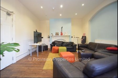 12 Bedroom Student Houses in Hyde Park - Photo 2