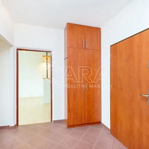 Pronájem prostorného bytu 3+1 s lodžií, 68 m and sup2; Helsinská, Tábor - Photo 1