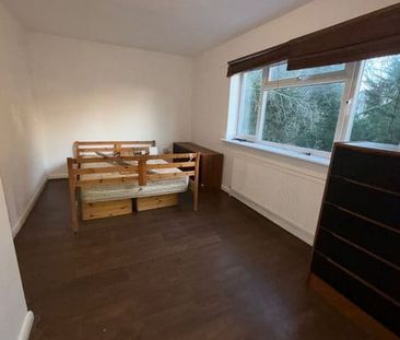 3 Bed Detached House, Addison Road, SE25 - Photo 4