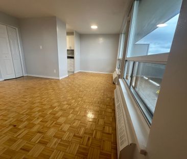 For Lease - 363 Lakeshore Road Unit# 610, Mississauga, Ontario - Photo 1