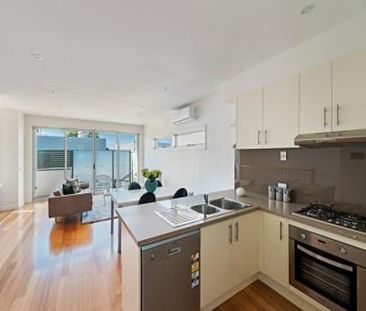 3/228 Victoria Road, Northcote VIC 3070 - Photo 1
