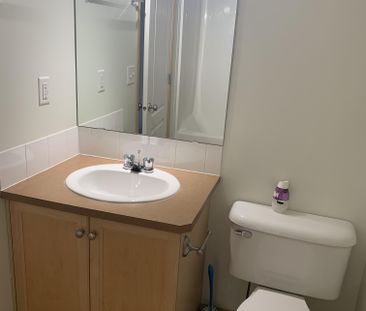 Stunning Pet Friendly Duplex in Anders with 2 Garages!!! - Photo 2