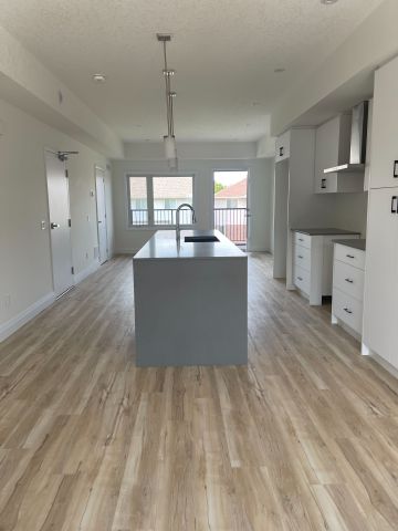 For Lease - 30 Lily Lane, Guelph, Ontario - Photo 4