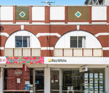 Modern Furnished Studio with Private Courtyard - Prime Location - Photo 3