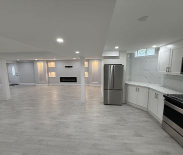 For Lease - 932 Schaeffer Outlook, Newmarket, Ontario - Photo 1