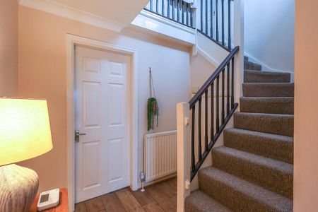 4 bedroom detached house to rent - Photo 5