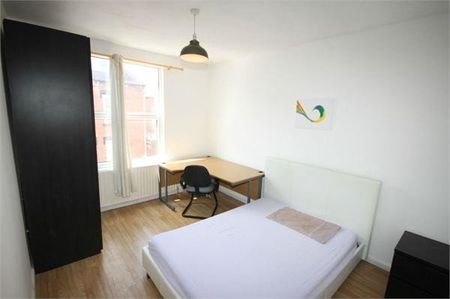 3 Bed - 29 Autumn Avenue, Hyde Park, Leeds - LS6 1RE - Student - Photo 3