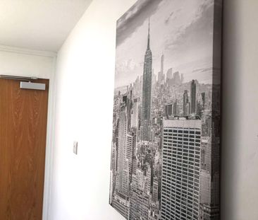 Malthouse Road Room 2 - Top Floor Back - Photo 6