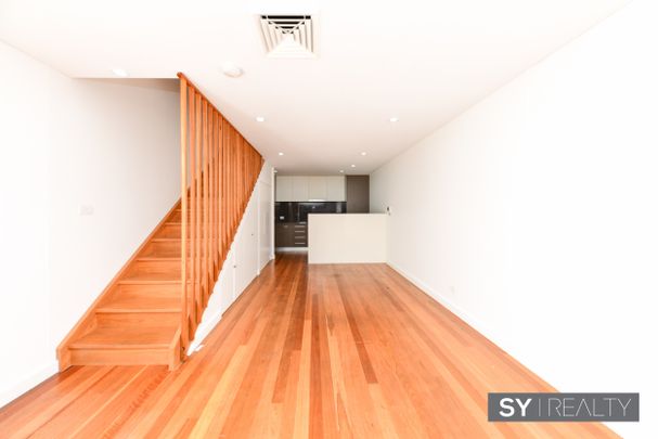 2/1 Gibbens Street, Camperdown NSW 2050 - Townhouse For Rent | Domain - Photo 1