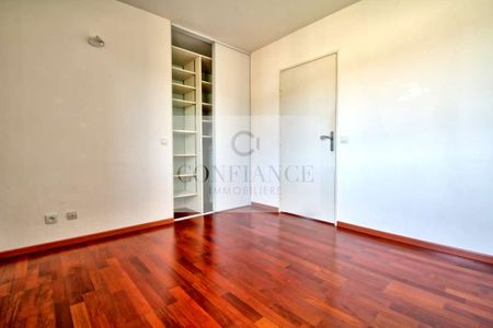 Location Appartement 4 pièces 76m² NICE 06000 - Photo 4