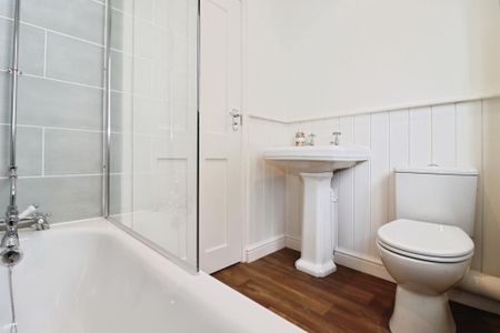 3 bedroom terraced house to rent - Photo 5