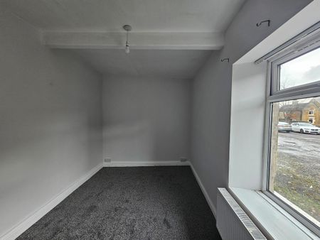 2 Bedroom End Terraced Bungalow - Photo 4