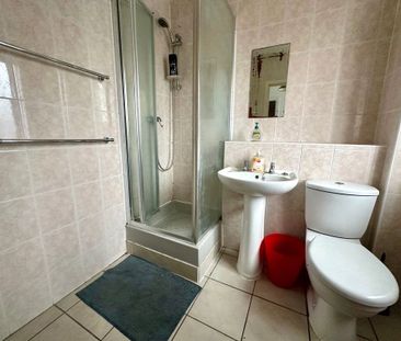 1 bedroom property to rent - Photo 2