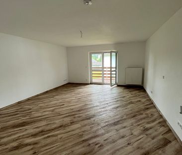 ab 01.11. - Großzügige 3-Zimmer-Wohnung in naturnaher Lage - Photo 3