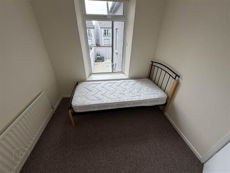 93 South Street, Newtowards, Newtownards, BT23 4JU - Photo 2