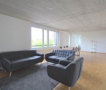 Möbliertes Zimmer in grosser 4er WG in Zürich-Dübendorf - Photo 2