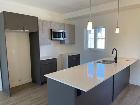 For Lease - 1781 Henrica Avenue Unit# 8, London North, Ontario - Photo 4