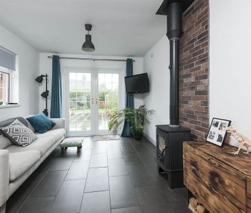 26 Connsbrook Avenue, BELFAST, BT4 1JT - Photo 3