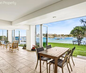 Absolute Harbourfront Sanctuary With Sublime Views - Photo 3
