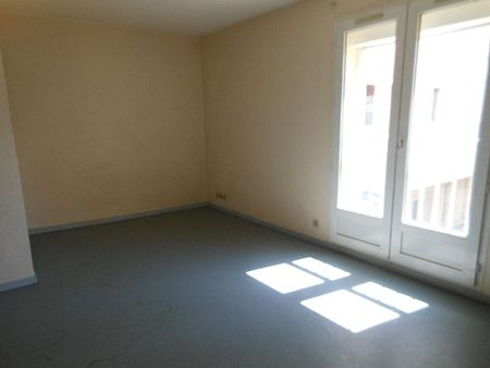 Location appartement 1 pièce, 27.28m², Bourg-en-Bresse - Photo 2