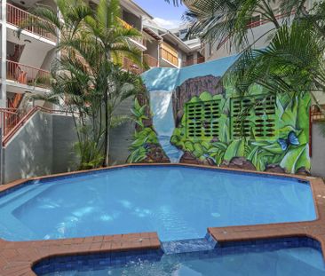 Two Bedroom Apartment - Walking Distance to CBD - Photo 1