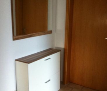 Wohnung 3,5 Zimmer mit Gartenanteil - Photo 1