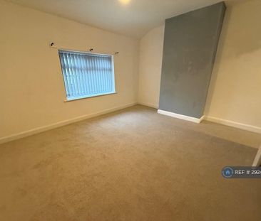 2 bedroom end of terrace house to rent - Photo 3