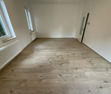 Modernisierte 3 ZKB–Wohnung in Fedderwardergroden zu vermieten! - Photo 1