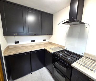 2 bedroom semi-detached house to rent - Photo 2