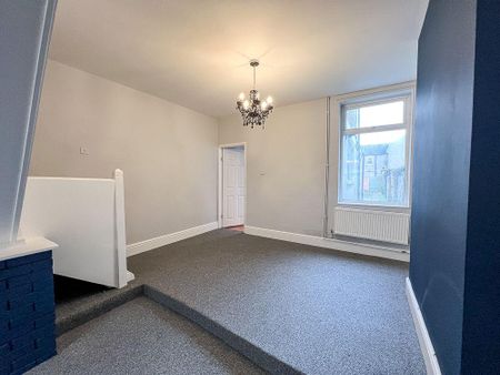 3 bedroom terraced house to rent - Photo 2