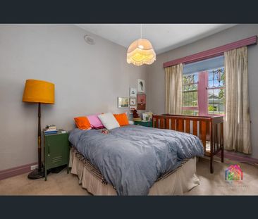 130 Coronation Street, Kingsville, Vic 3012 - Photo 2