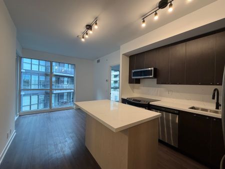 For Lease - 10 Park Lawn Road Unit# 522, Toronto, Ontario - Photo 2