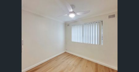 Perfectly Positioned 3 Bedroom Unit ! - Photo 4