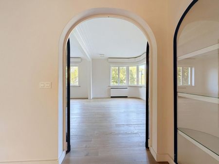 Appartement te huur in Ixelles - Photo 4