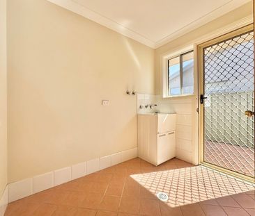 Home For Rent - Photo 4