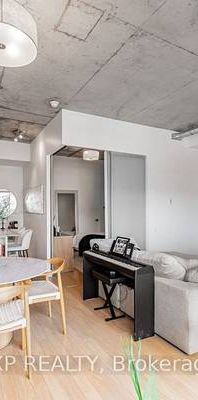 Furnished 1 Bedroom, 1 Bathroom - Portland Lofts - Photo 1