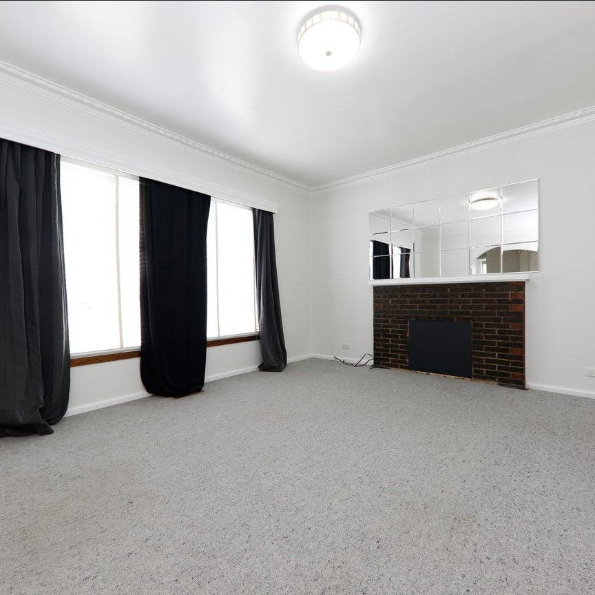 17 Kionga Street, Clayton - Photo 1