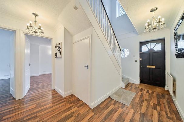 4 bedroom detached house to rent - Photo 1