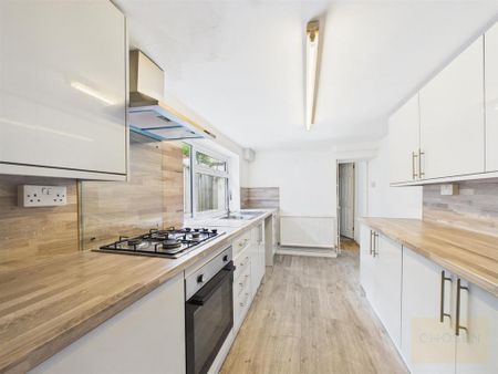4 bedroom terraced house to rent - Photo 5
