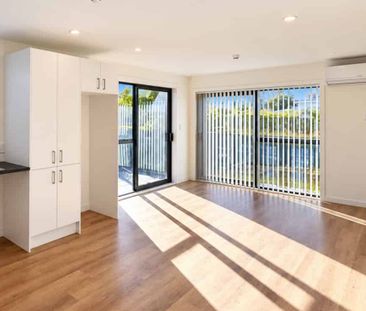 Manurewa, 2 bedrooms - Photo 1