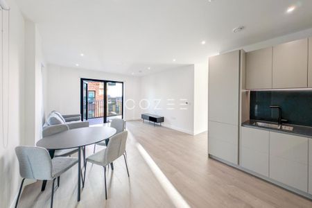 2 bedroom flat to rent - Photo 2