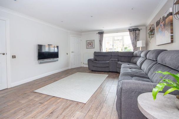 4 bedroom detached house to rent - Photo 1